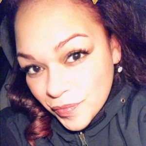 Meet your Posher, Awilda